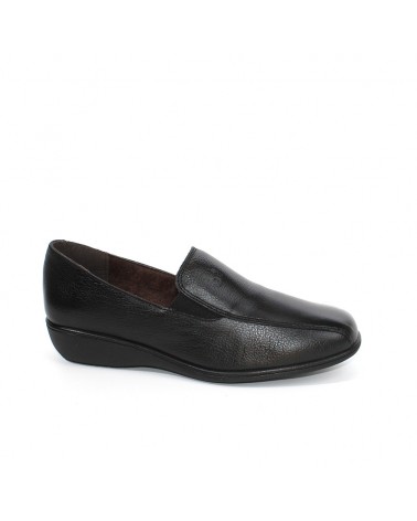 mocasín negro de piel