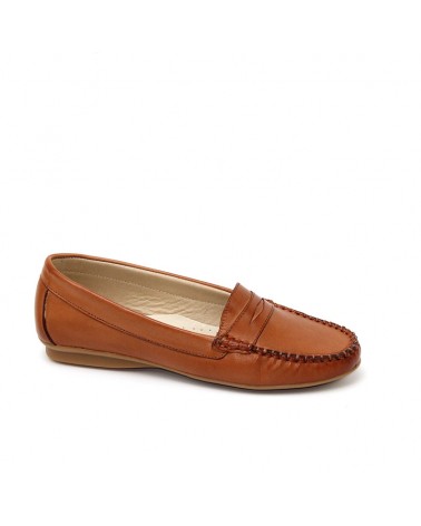 Mocasin plano en piel cuero...