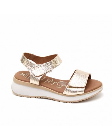 Sandalia de velcros en piel...